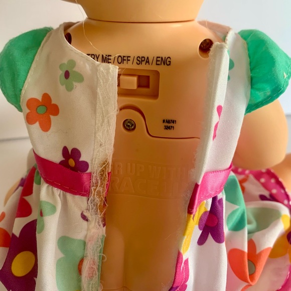 COPY - Baby alive real surprises doll blonde bilingual interactive 15” doll - Picture 5 of 5